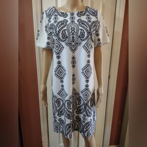 Studio one new York women's size 14 white and black dress